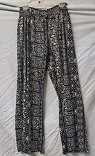 West Loop Palazzo Women's Size Medium Stretch Pants Black and White Geometric