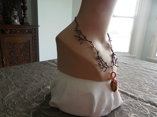 Copper twig necklace with swallows & wire-wrapped laguna lace agate tree-of-life - Picture 2 of 10
