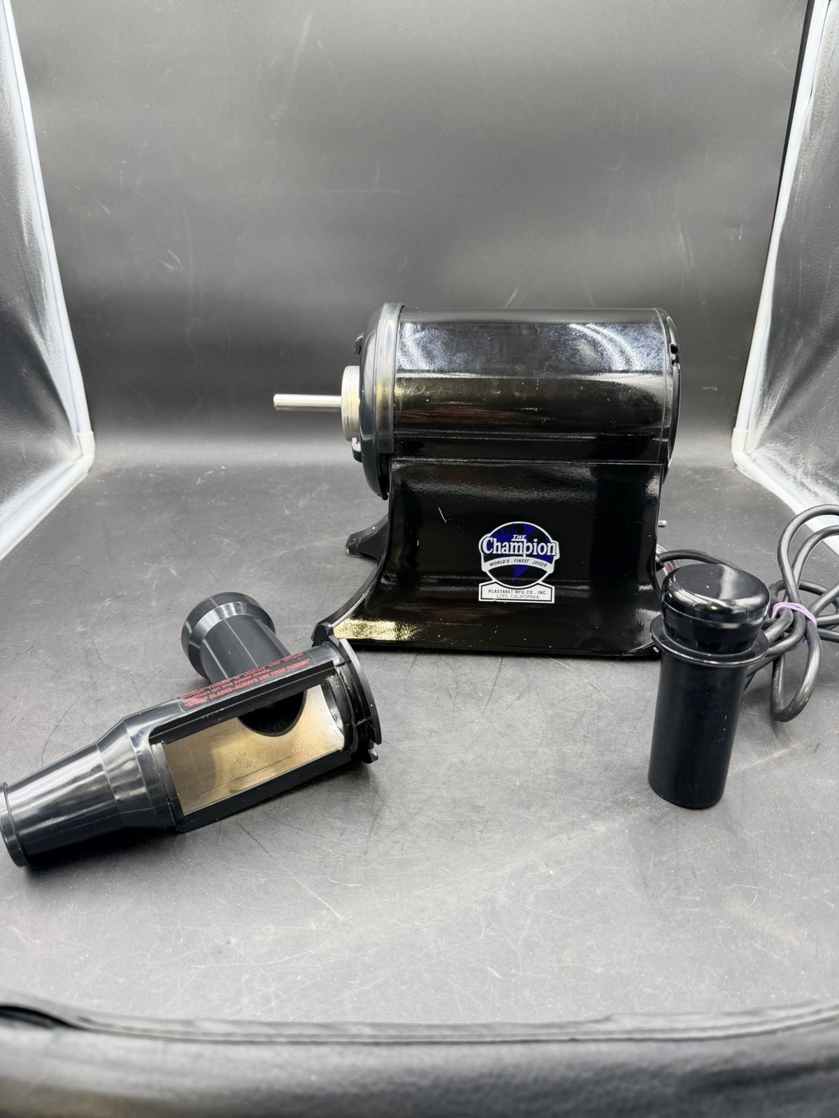 Heavy Duty Champion 2000+ Juicer Model G5-PG-710 Black Teste