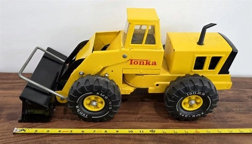 T-85 VINTAGE 70'S MIGHTY TONKA PRESSED STEEL FRONTLOADER CONSTRUCTION VEHICLE