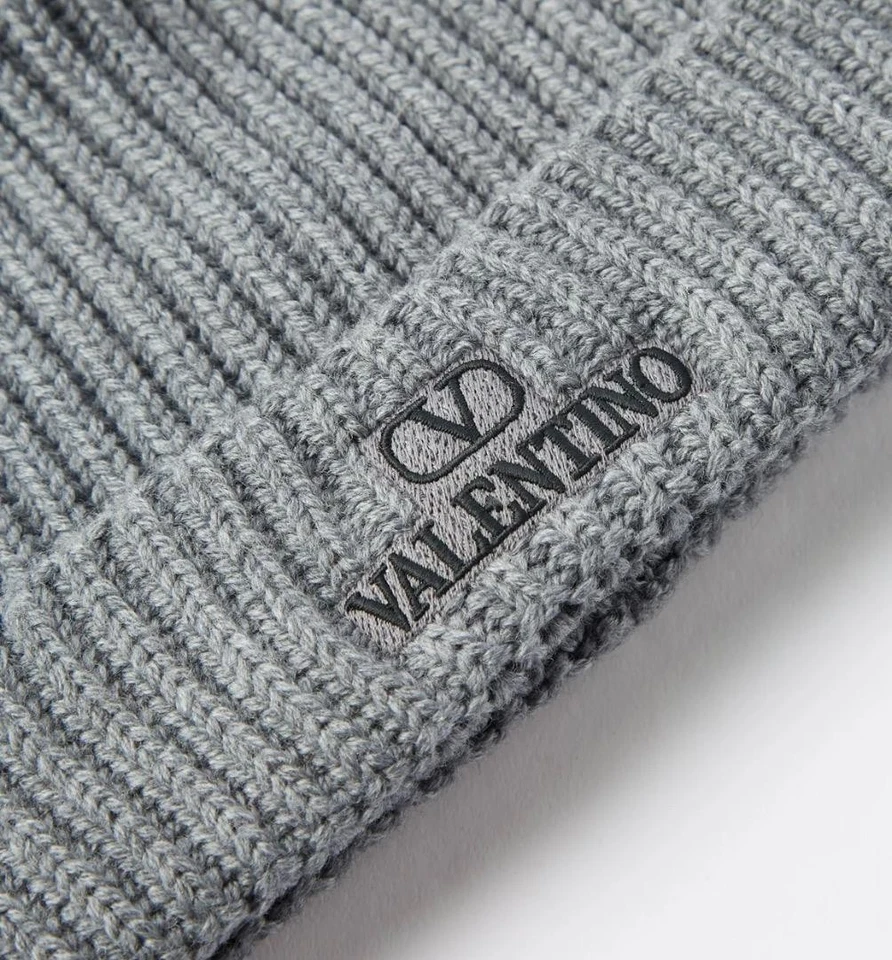 GORRO DE PUNTO DE LANA VALENTINO Foto 2 de 4