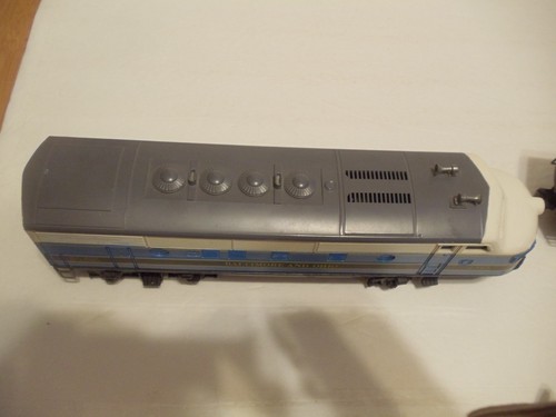 Lionel Trains Postwar 2368 B & O Diesel AB Set in Excellent Condition - Picture 3 of 12