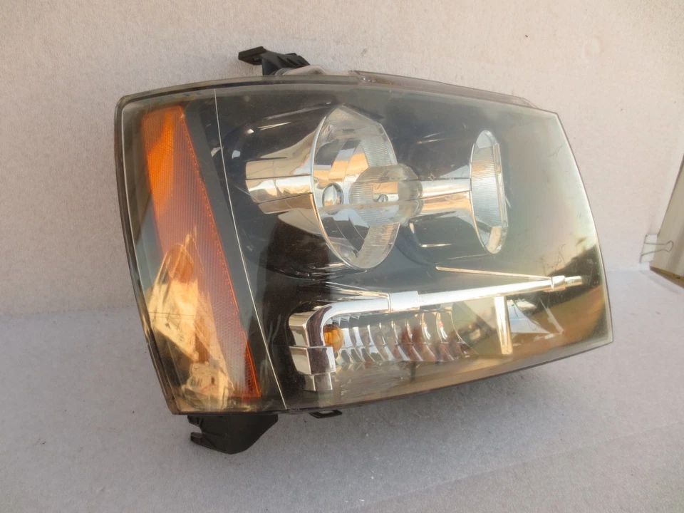 🔄Faro del mercado de accesorios TYC pasajero derecho Chevrolet Suburban Tahoe 2007-2014🔄 Foto 3 de 4