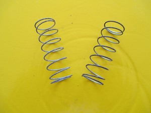 Staubsauger AEG AEQ19 - JL-H4303C gebrauchtes Ersatzteil 2 Federn ca. 4,5 cm