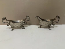 VINTAGE HEAVY CORBELL & CO SILVER PLATE REPOUSSE EAGLE HEAD CREAM  & SUGAR SET