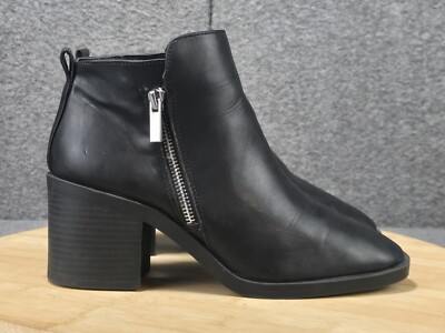 BCBGeneration Salina Women's Size 7 M Ankle Boots Heeled Booties Black Zip Up