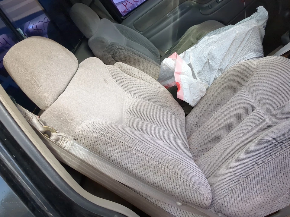 1998 Chevrolet K1500 Passenger Front Seat Oem QCY4H Foto 3 de 3