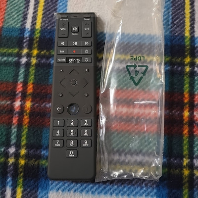 Genuine Xfinity XR15v2-RQ Cable Box Voice Control Remote Wedge Tested Works New