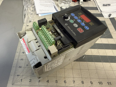 USED ALLEN BRADLEY POWERFLEX 40  22B-D4P0N104 SERIES A, 1.5kw/2 HP Drive