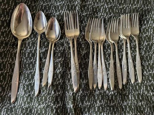 Gorham Chapel Rose Sterling Silver Flatware 520 G Of Sterling Silver