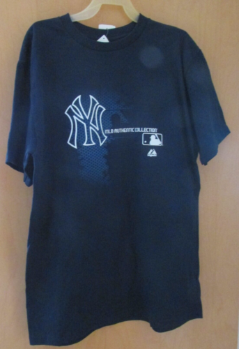 New York Yankees Brand New w Tags Youth Large or Extra Large Majestic Tee Shirt