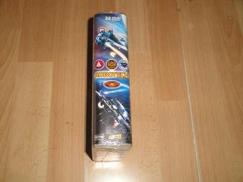 ROBOTECH SERIE COMPLETA DE ANIME EN DVD CON 22 DISCOS Y 85 EP. NUEVA PRECINTADA - Imagen 2 de 3