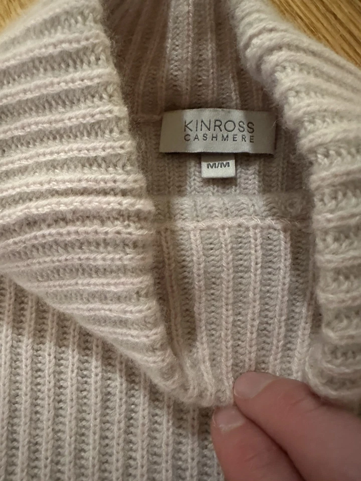 Suéter Kinross 100 % cachemir cuello falso para mujer mediano - excelente ligeramente usado Foto 4 de 4