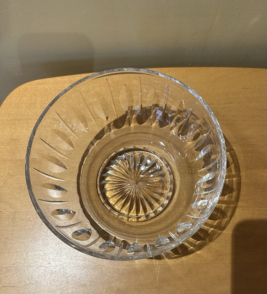 Hampshire by Stuart Crystal 7”, Beautiful Round Bowl Made In England, 3.5” Tall - Image 2 of 3