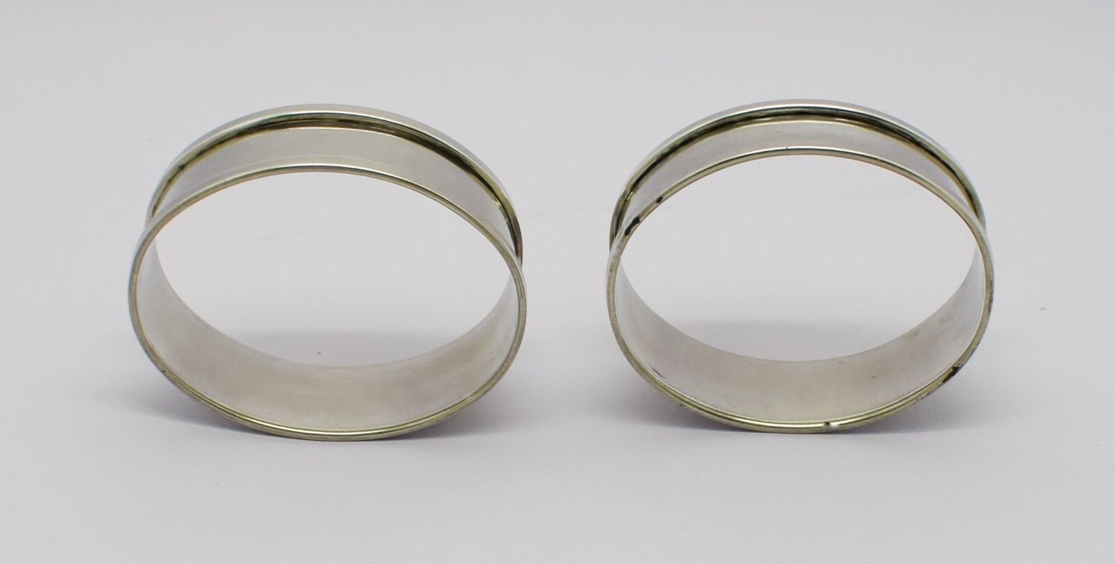 ELEGANT MATCHING PAIR SOLID STERLING SILVER NAPKIN RINGS HM 1936 NO