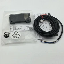 1PC New Panasonic SUNX FX-102-CC2 Photoelectric Sensor FX102CC2