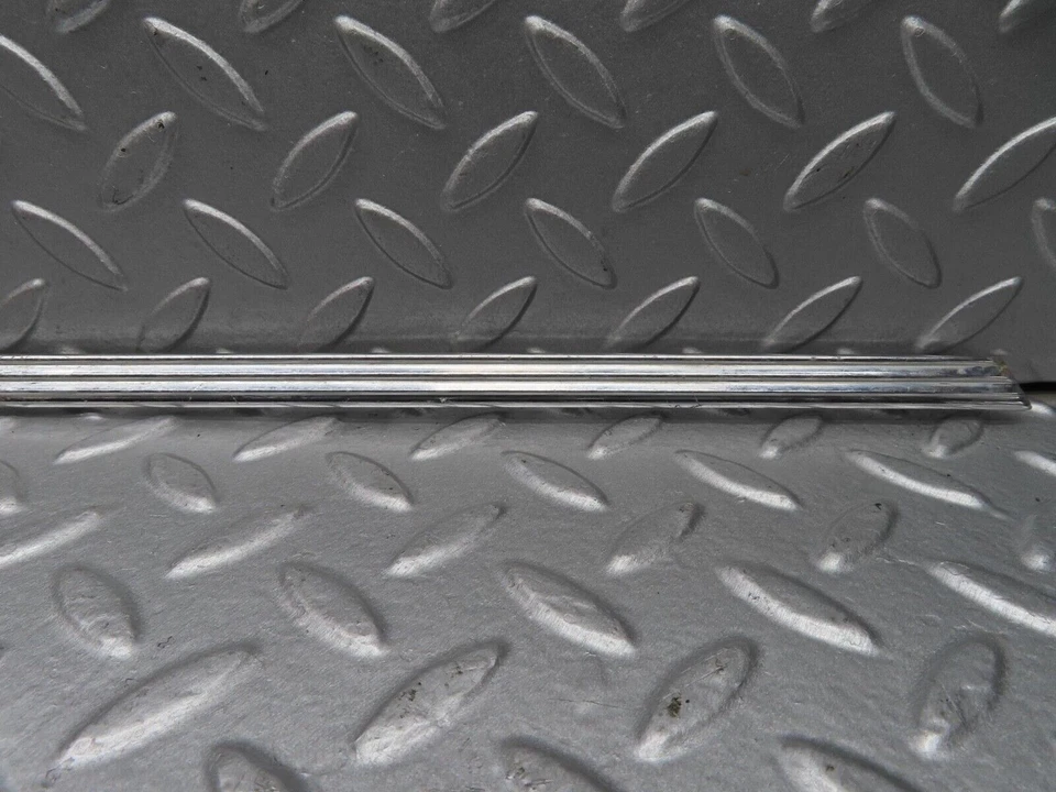 ⚙12953⚙ Tarjeta puerta delantera izquierda moldura cromada mercedes-benz w111 220se Foto 4 de 4