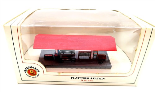 Bachmann Escala N ESTACIÓN PLATAFORMA Edificio Ferroviario Nº 7406 con Caja Original  | Zustand: Used