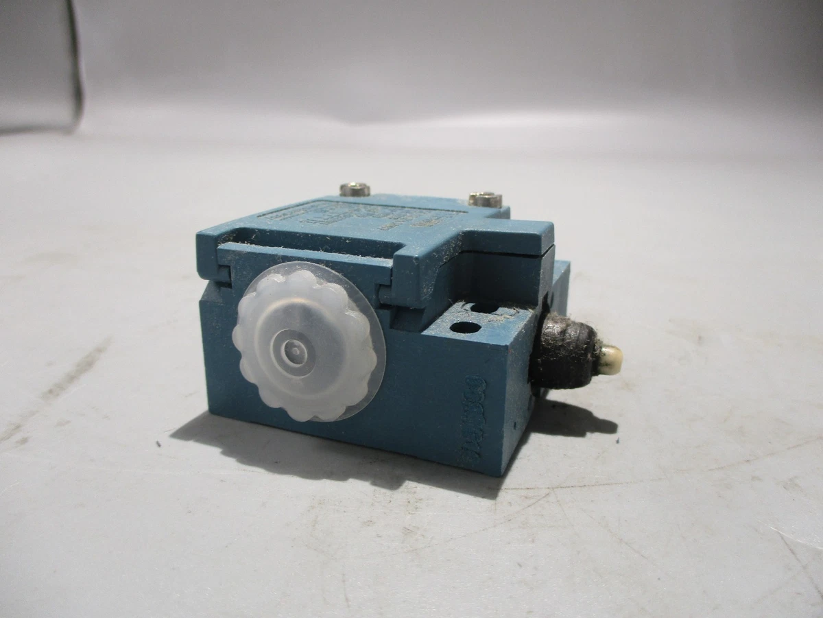 NEW MOELLER ATO-20-1-IA LIMIT SWITCH