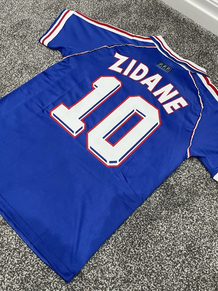 France 1998 World Cup Final #10 Zidane Retro Football Shirt (medium) - Image 3 of 4