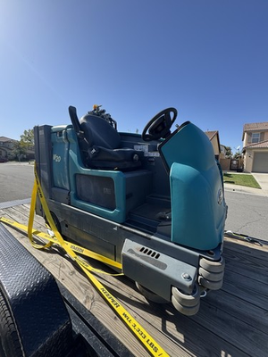 #ad Tennant M20 Ride On Scrubber Sweeper $14200.00
