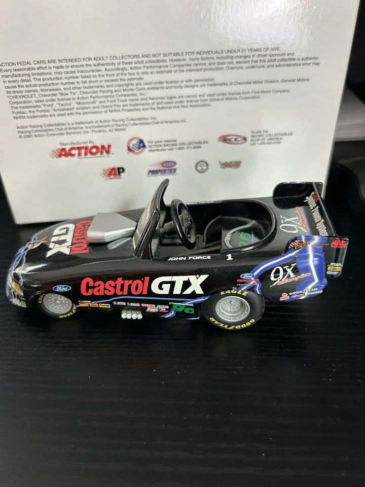 John Force Castrol GTX 9X Champion 2000 PEDAL Funny Car NHRA DieCast Action  NIB - Image 3 of 4
