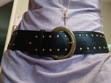 WOMEN WESTERN BLACK LEATHER BELT GOLDEN BUCKLE Size M belt length is 39 in NEW