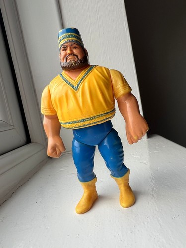 WWF WWE Hasbro Wrestling Figure. Series 1: Akeem...