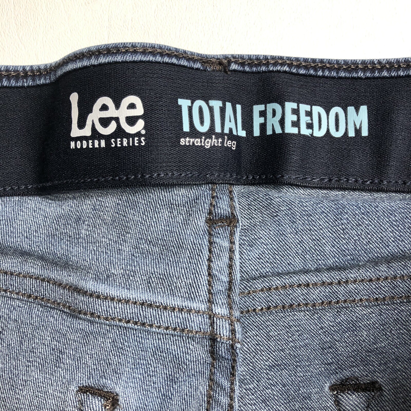 lee modern series total freedom straight leg jeans