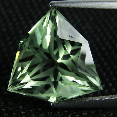 11.09Cts Hi-Look Natural Green Amethyst Trillion Custom Cut Loose Gem  Ref VDO 