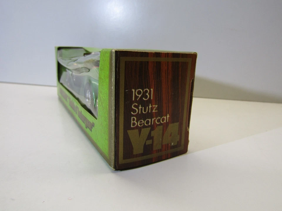 Matchbox Models of Yesteryear Y-14 1931 Stutz Bearcat Die Cast Model Green - Image 2 of 4
