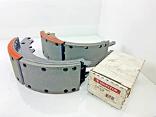 Meritor KMG14702QP Front Brake Shoes 15 x 4