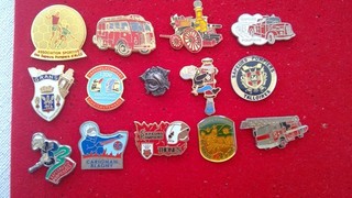 lot de pin's sur les sapeurs pompiers