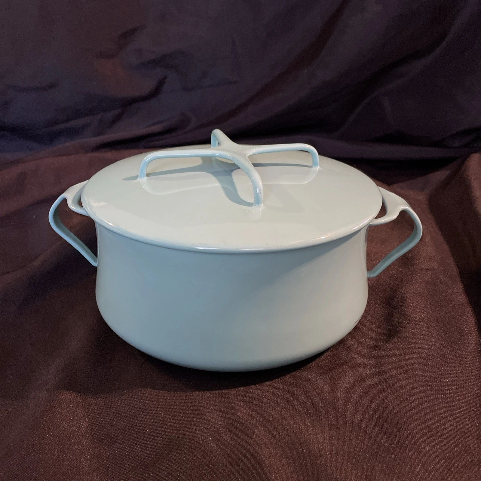 Dansk Kobenstyle IHQ 2QT Turquoise Enameled Dutch Oven Pot with Trivet Lid