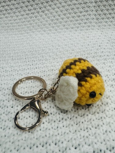 Handmade Crochet Bee Keychain Amigurumi Plush Cute Bee Bag Charm Gift