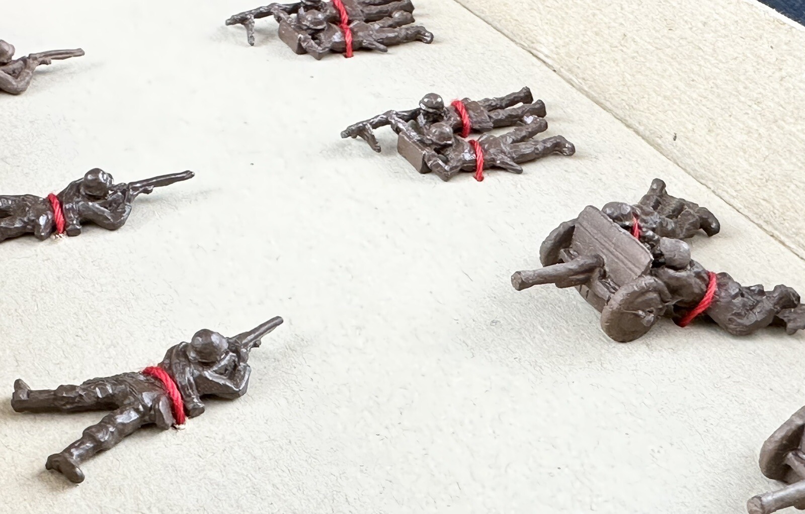 Authenticast Comet Toy Soldiers - Russian Infantry Machine Gunners - Metal