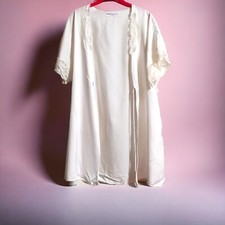 Vtg Cinema Etoile White Satin Short Robe Size Petite Lace Detail No Sash