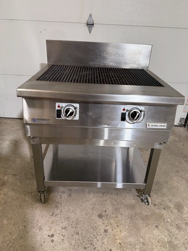 Garland XHP GTXHP36  36" Heavy-Duty Natural Gas Countertop Charbroiler - 120V