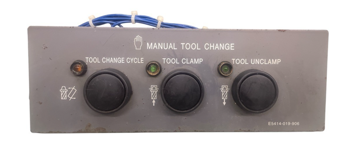 Okuma E5414-019-906 CNC Manual Tool Change Clamp Push Button Panel