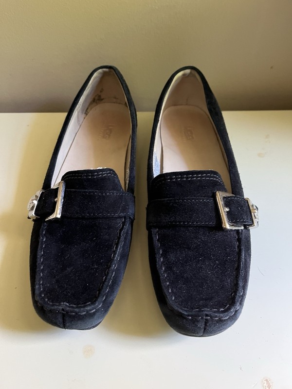 Women's UGG Black Suede Slip On Flat Shoe SZ 7 Excellent Condition Silver Buckle