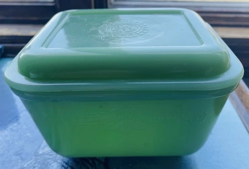 1940’s  Fire King Jadeite Green Philbe 5” x 4.5” Refrigerator Dish With Lid Read