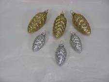 SET OF 6 VINTAGE GLASS PINECONE CHRISTMAS ORNAMENTS GOLD SILVER PINE CONES