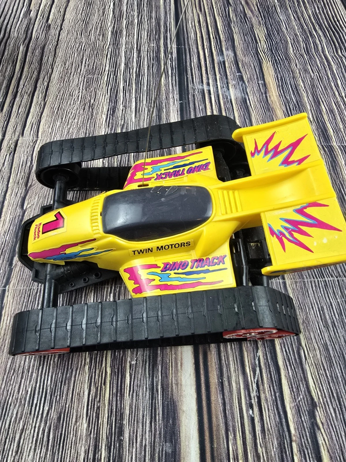 radio-shack vintage rc dino track car somente peças lidás 