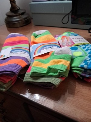 3 Packs Of 3 Pairs Of Socks Bright Colors Girls