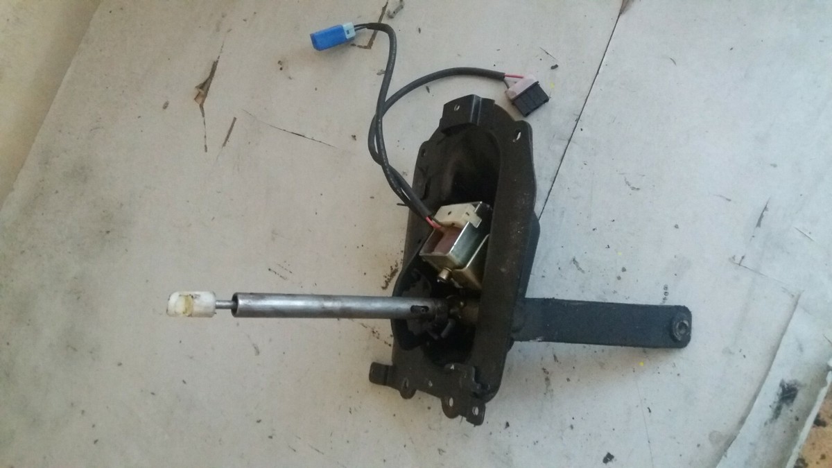 1988 NISSAN Z31 300ZX A/T AUTOMATIC TRANSMISSION SHIFTER OEM | eBay
