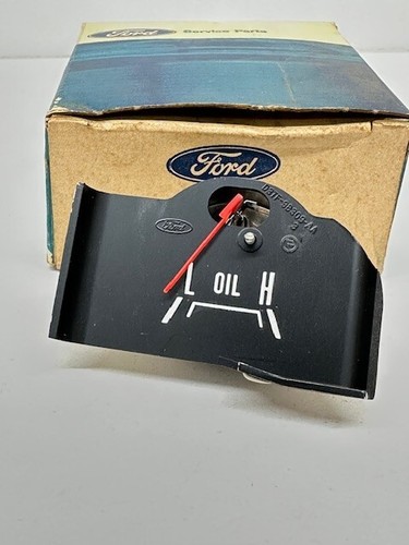 NOS Ford Oil Pressure Gauge – C5TZ-9273-A – Fits 1961-69 Ford Trucks & Econoline - Picture 7 of 7