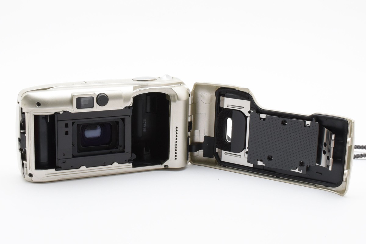 olympus μ II Film Fridays: Olympus mju-II – a great camera but too