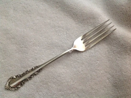 REED & BARTON STERLING SILVER GEORGIAN ROSE DINNER FORK
