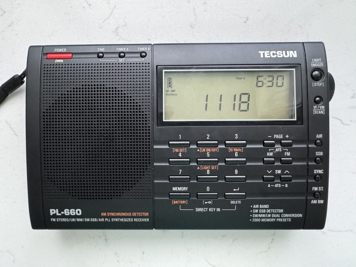 TECSUN PL-660 PLL World Band Reciever Air Band Synchronous