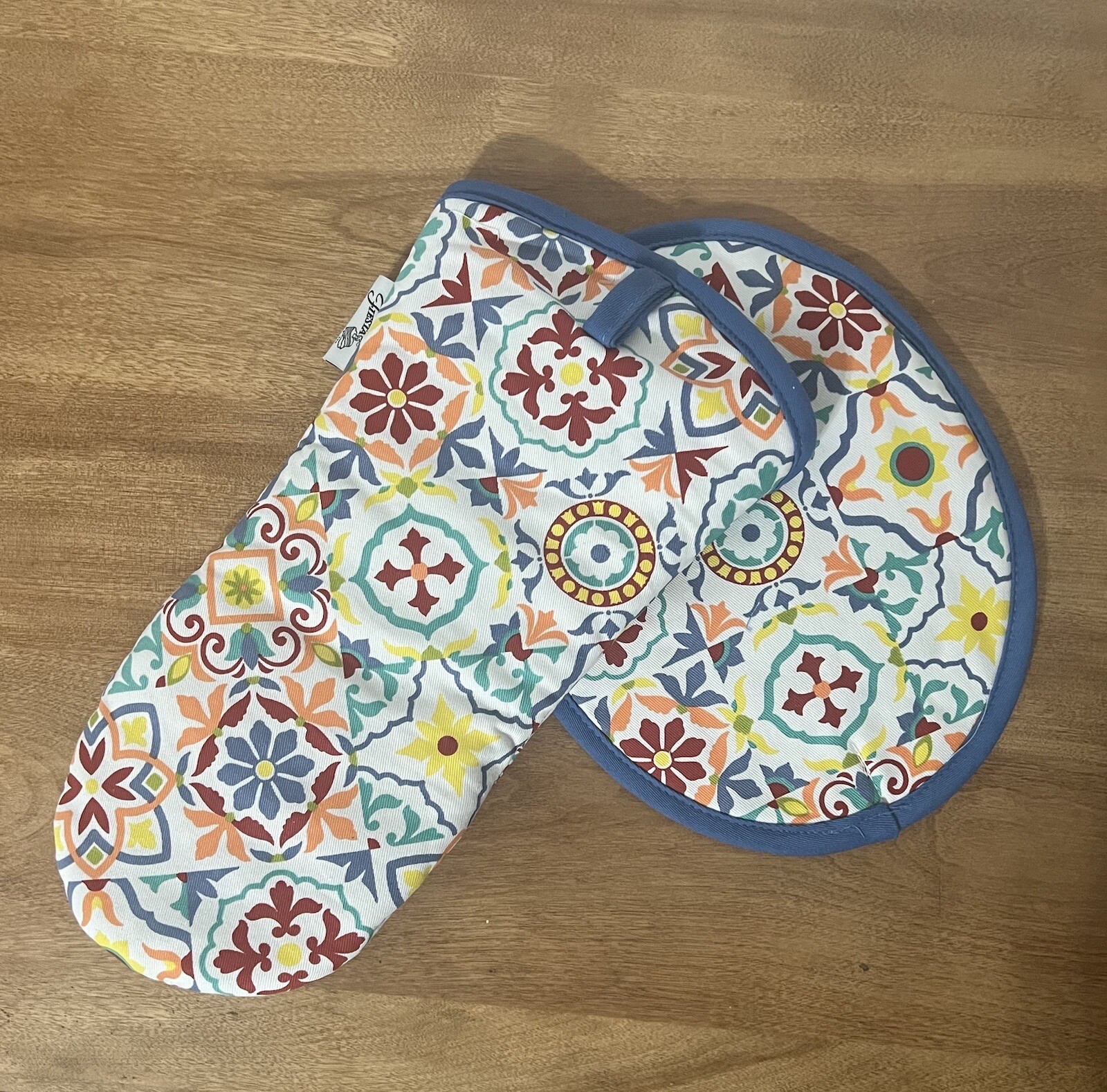 Fiesta Tablewear Company Pot Holders Set Of 2